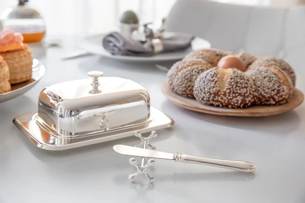 Butter dish with silver sheen – including butter knife