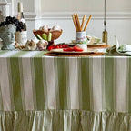 Tischdecke Rüschen Grün-Weiß auf der Tafel