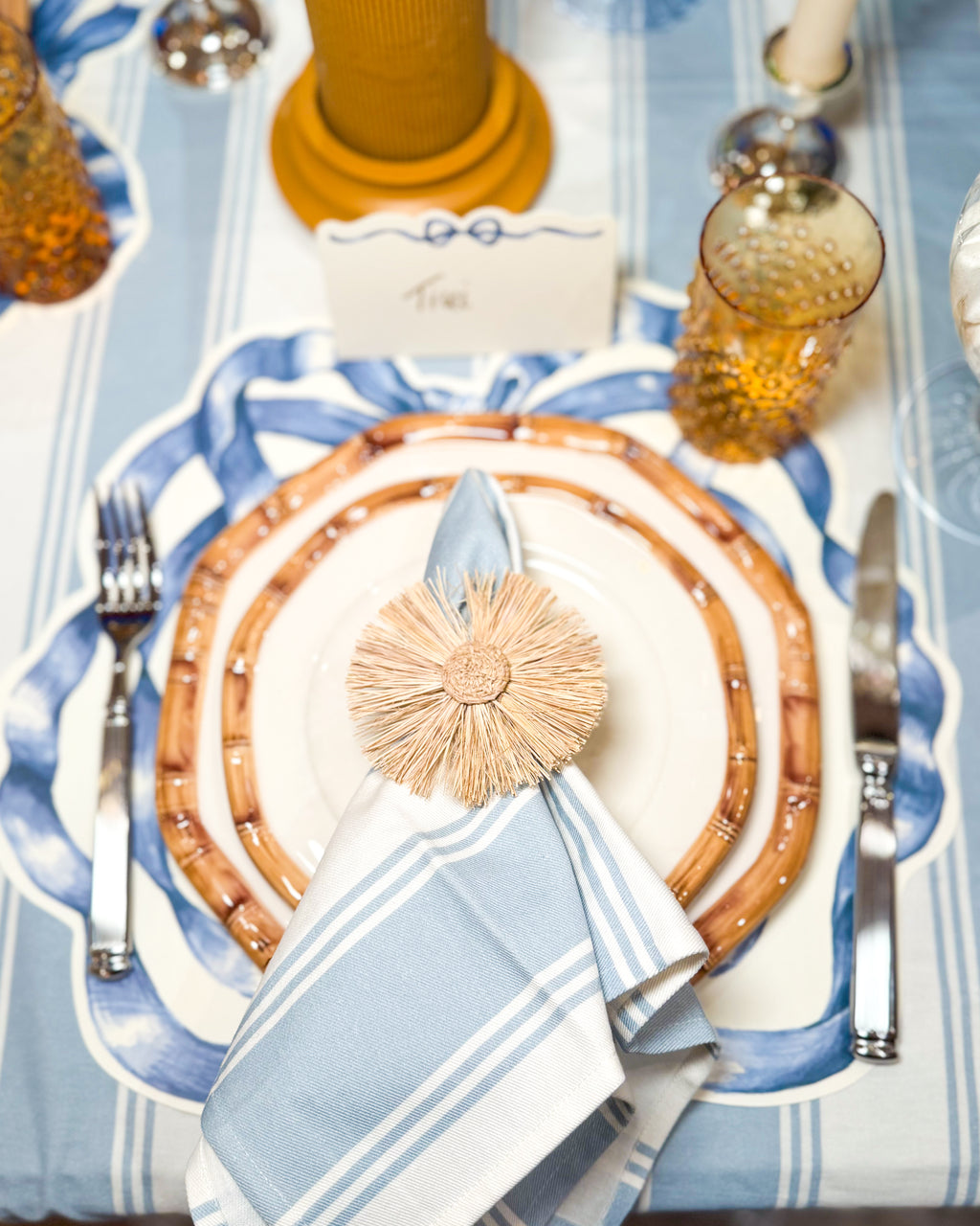 Baumwolltischdecke hellblau gestreift mit Rüschen (240 x 190 cm)