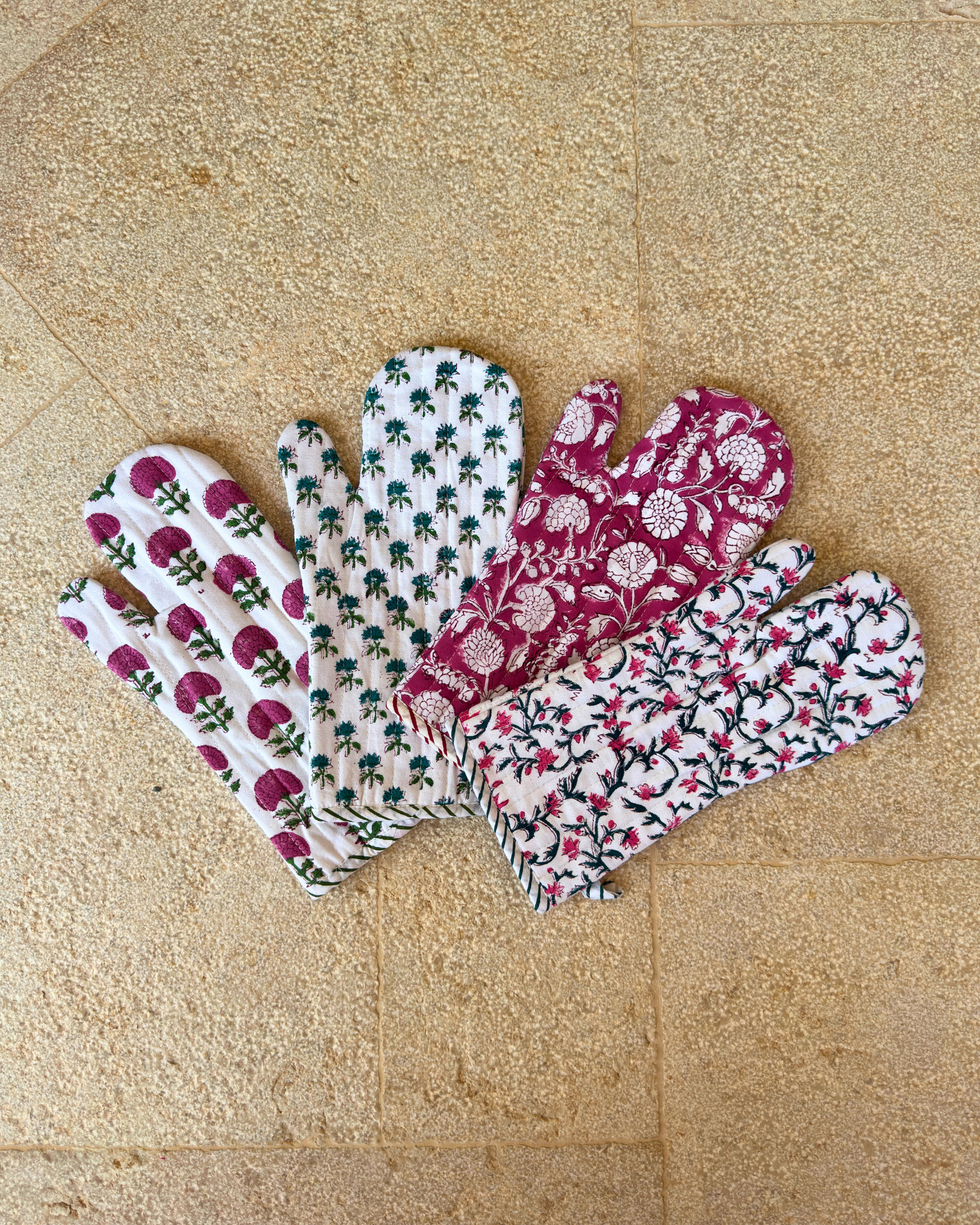 Oven Glove Raspberry Blossom