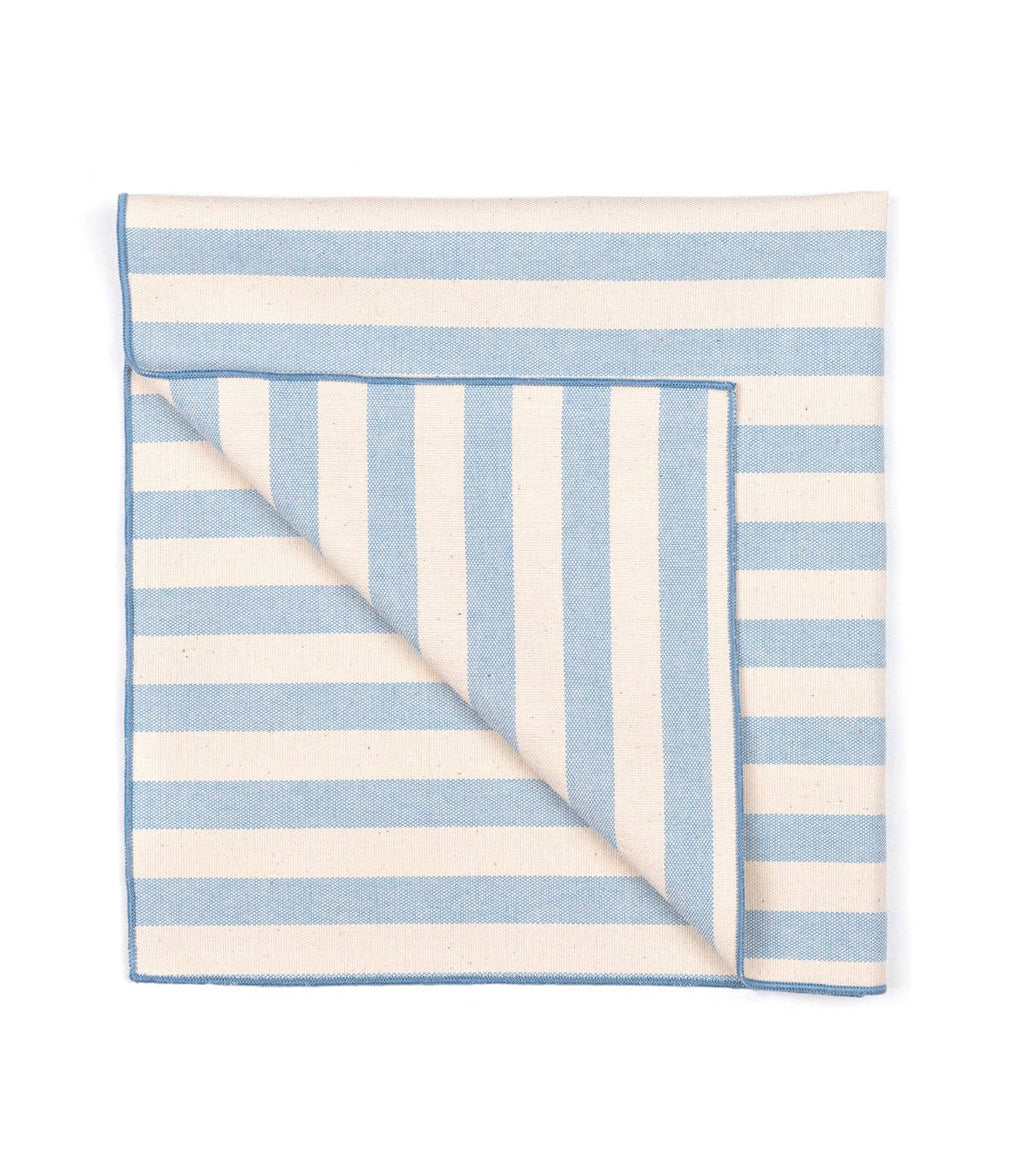 Tischdecke gestreift in Hellblau-Weiß – (170 × 320 cm)