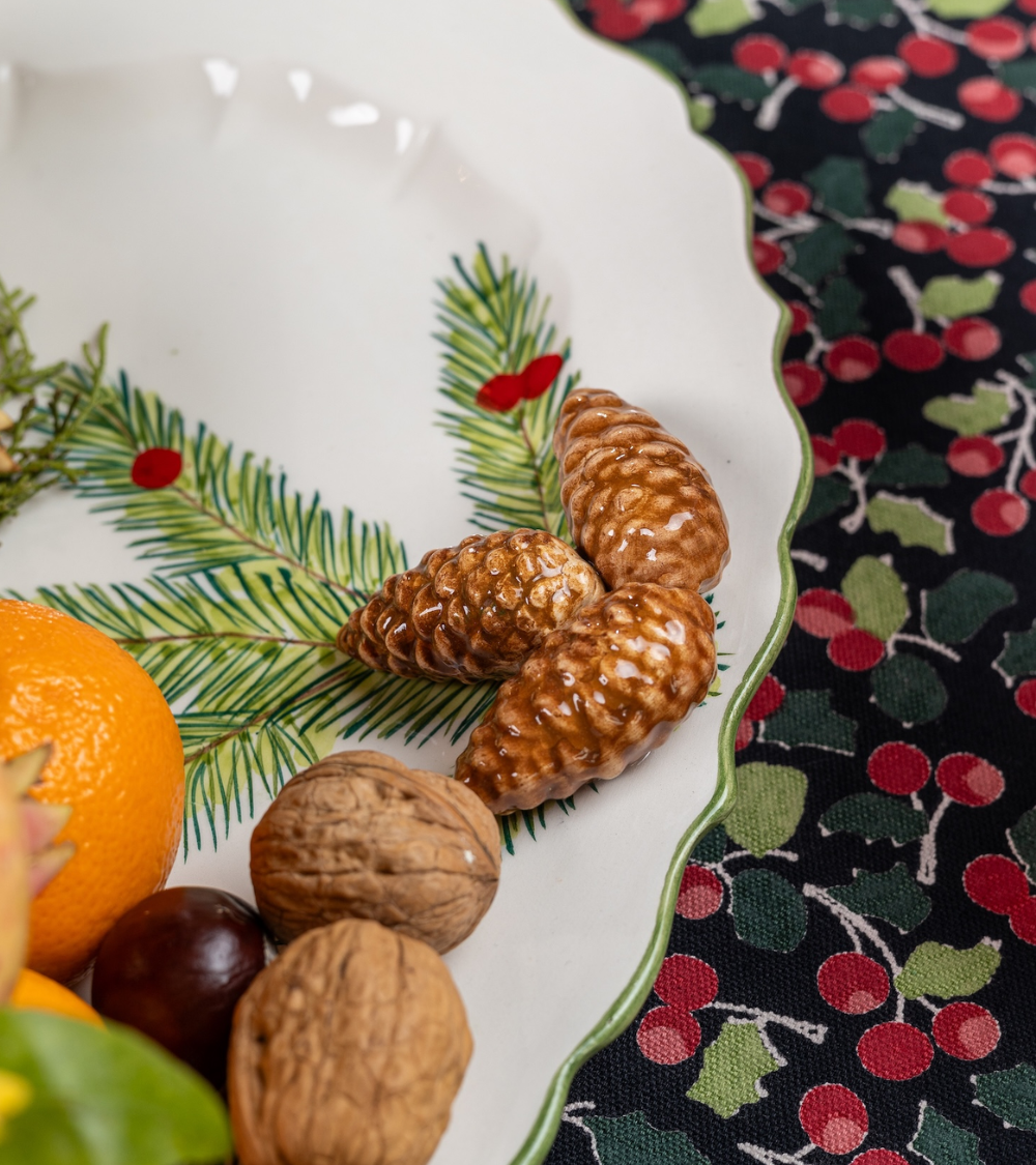 Handbemalter Keramikteller „Tannenzweig“