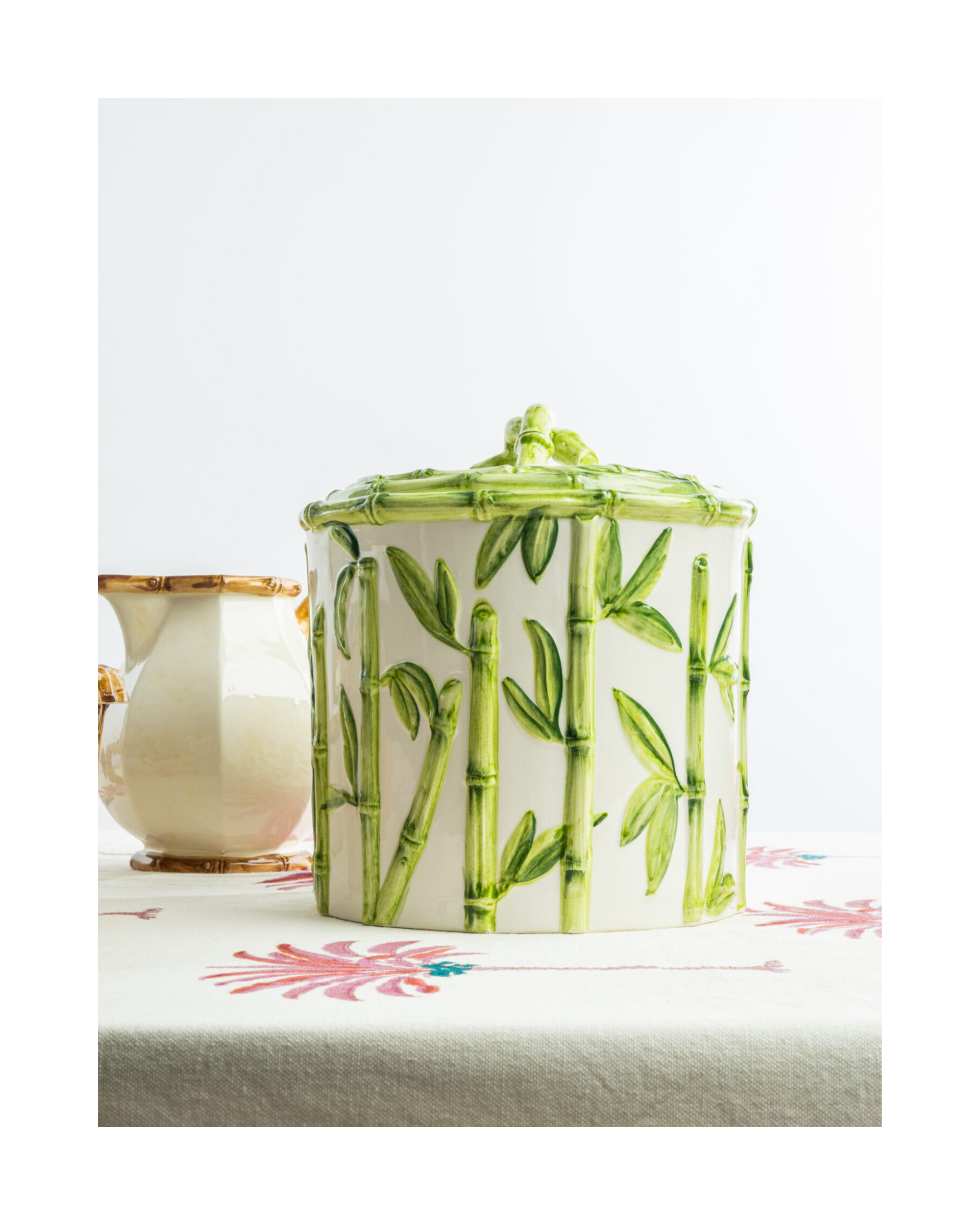 bamboo cookie tin