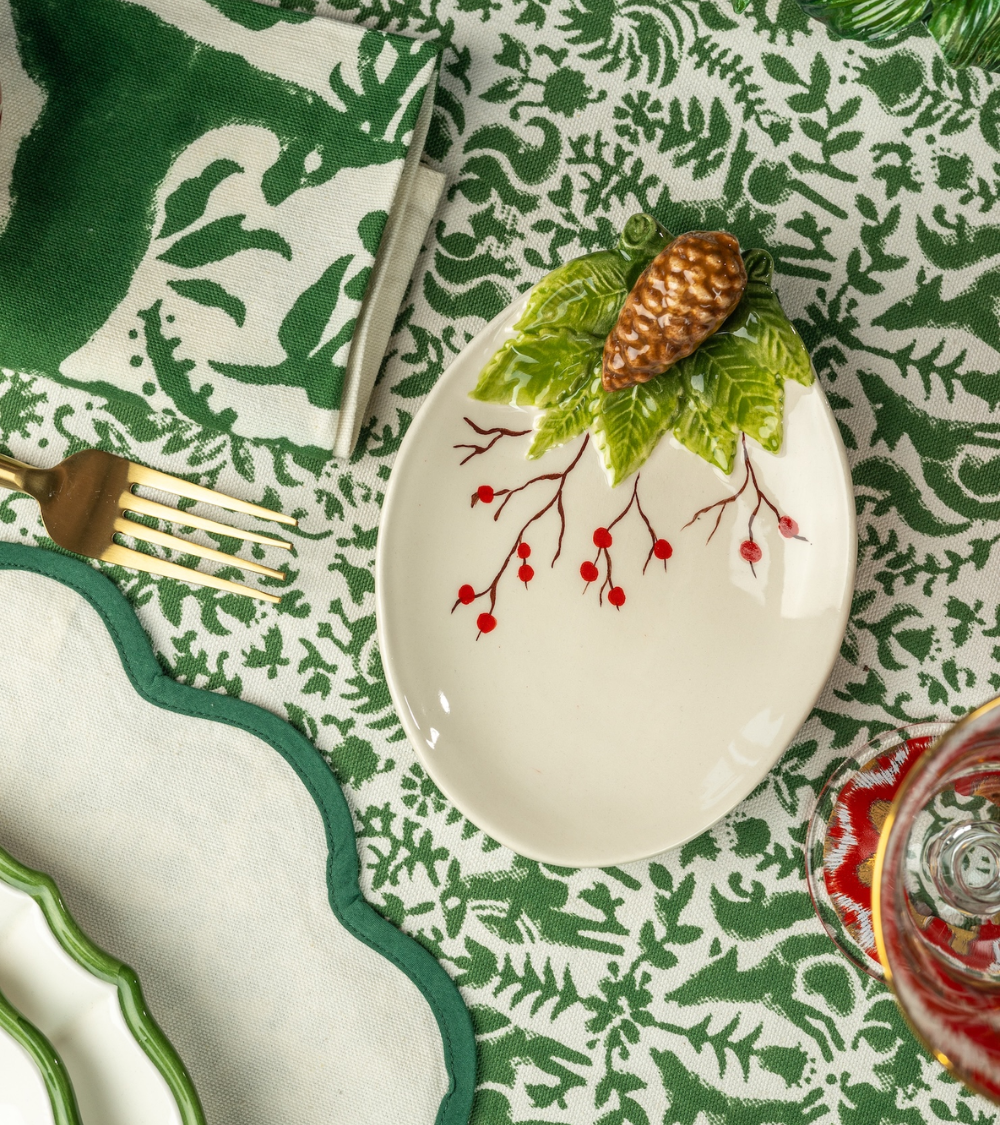 Keramikteller Winterbeeren & Tannenzapfen