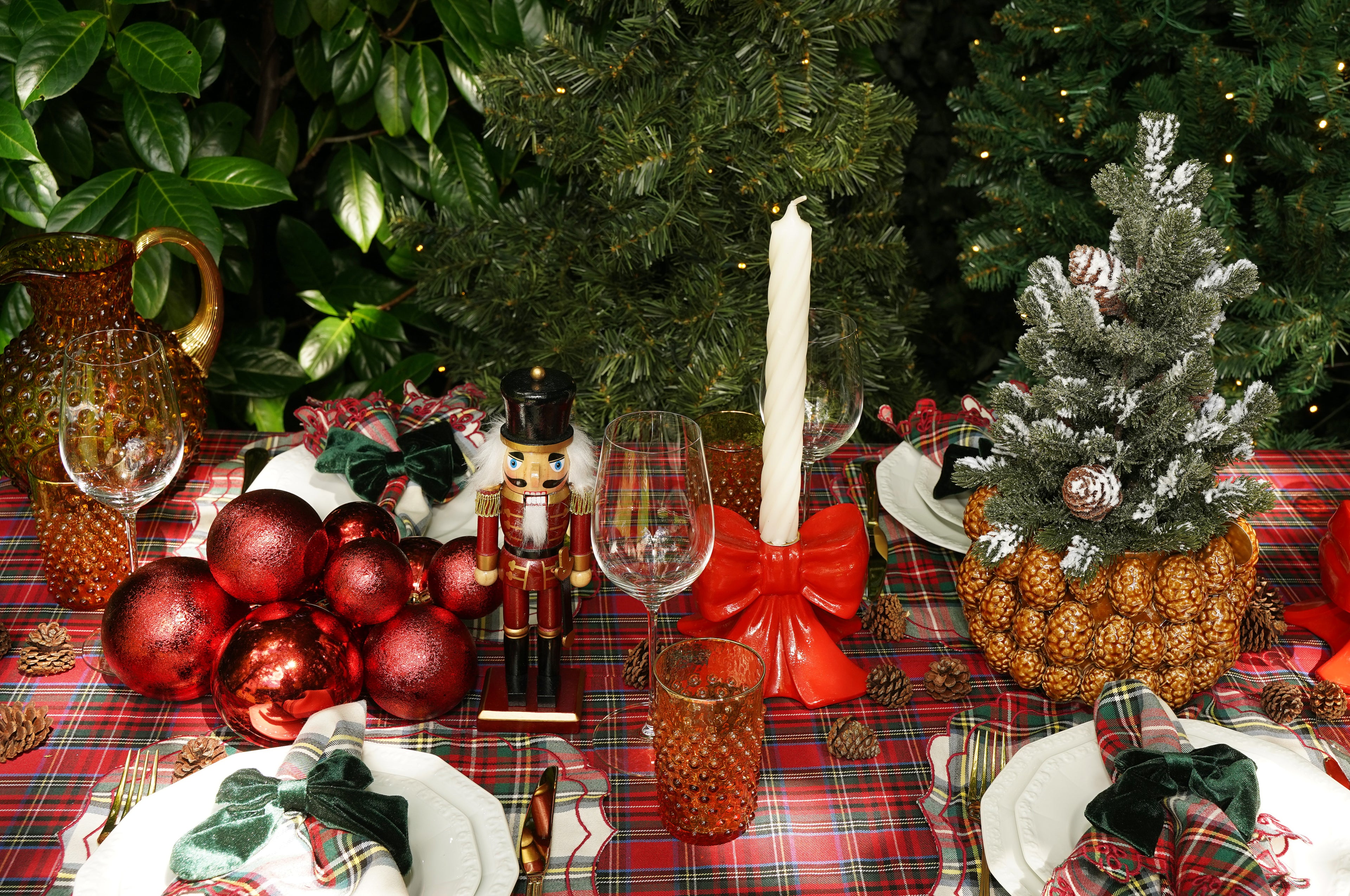 Centerpiece Collection Holiday Magic