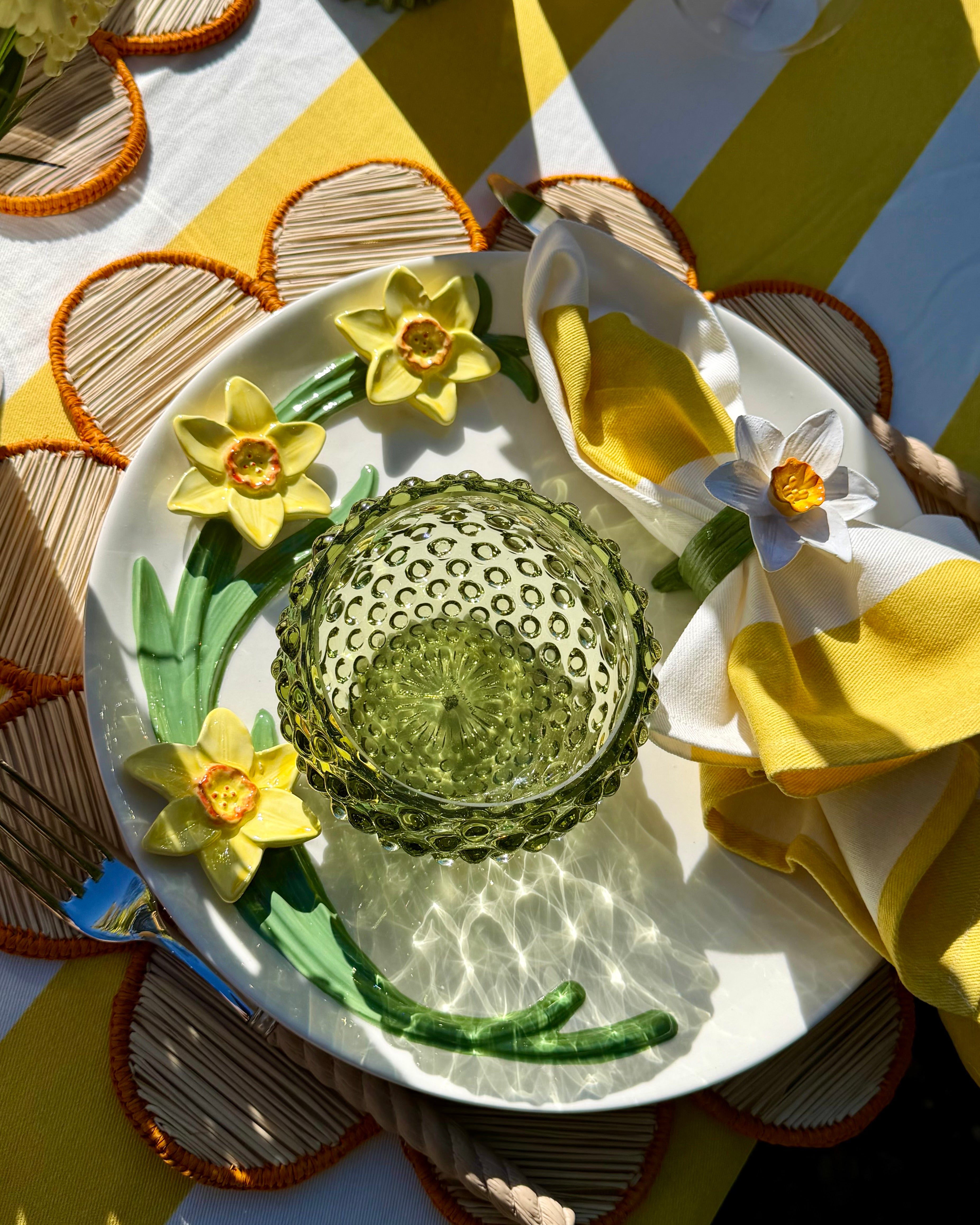 Ceramic serving plate daffodil yellow-green