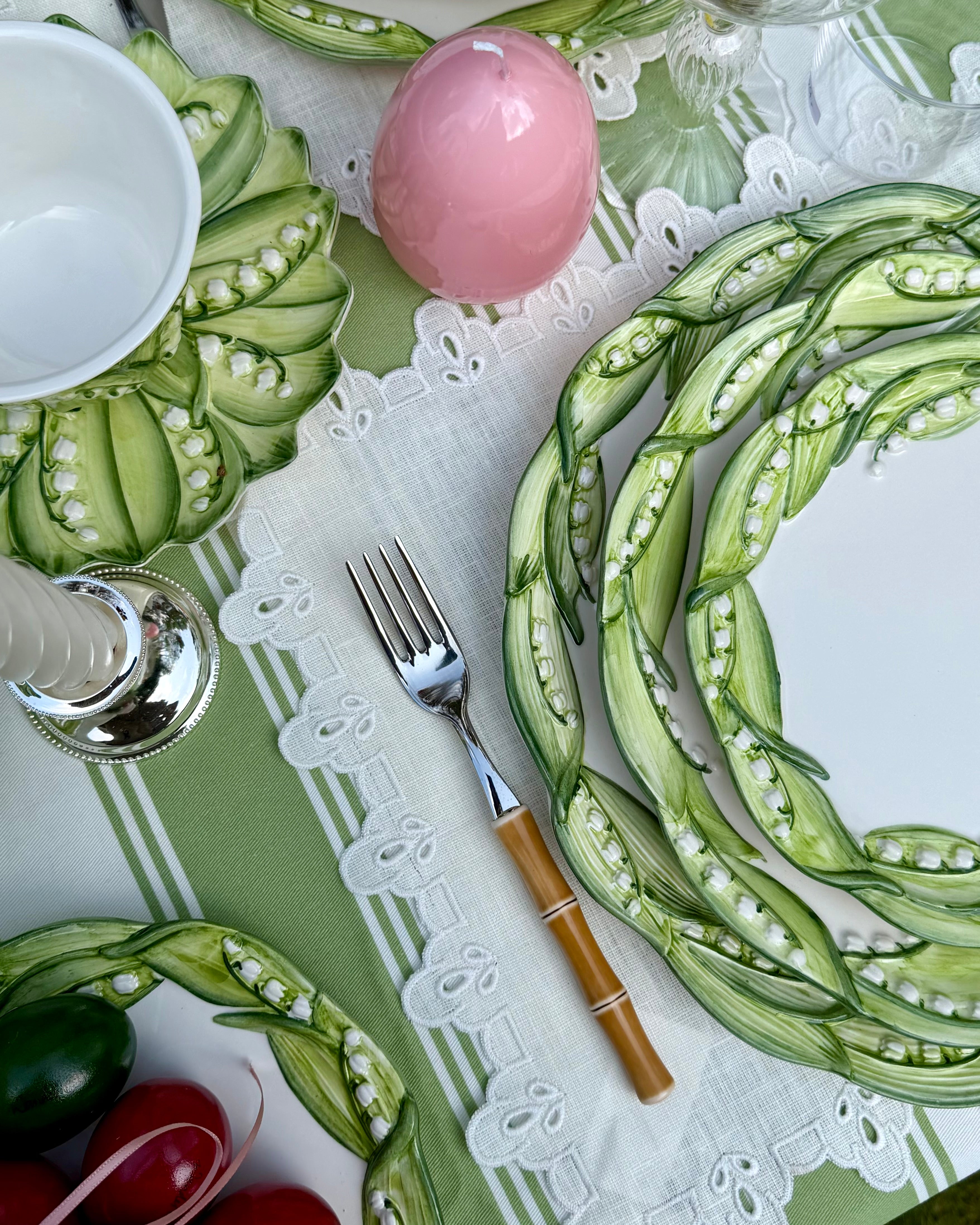 Handbemalte Keramik Kuchenplatte Maiglöckchen