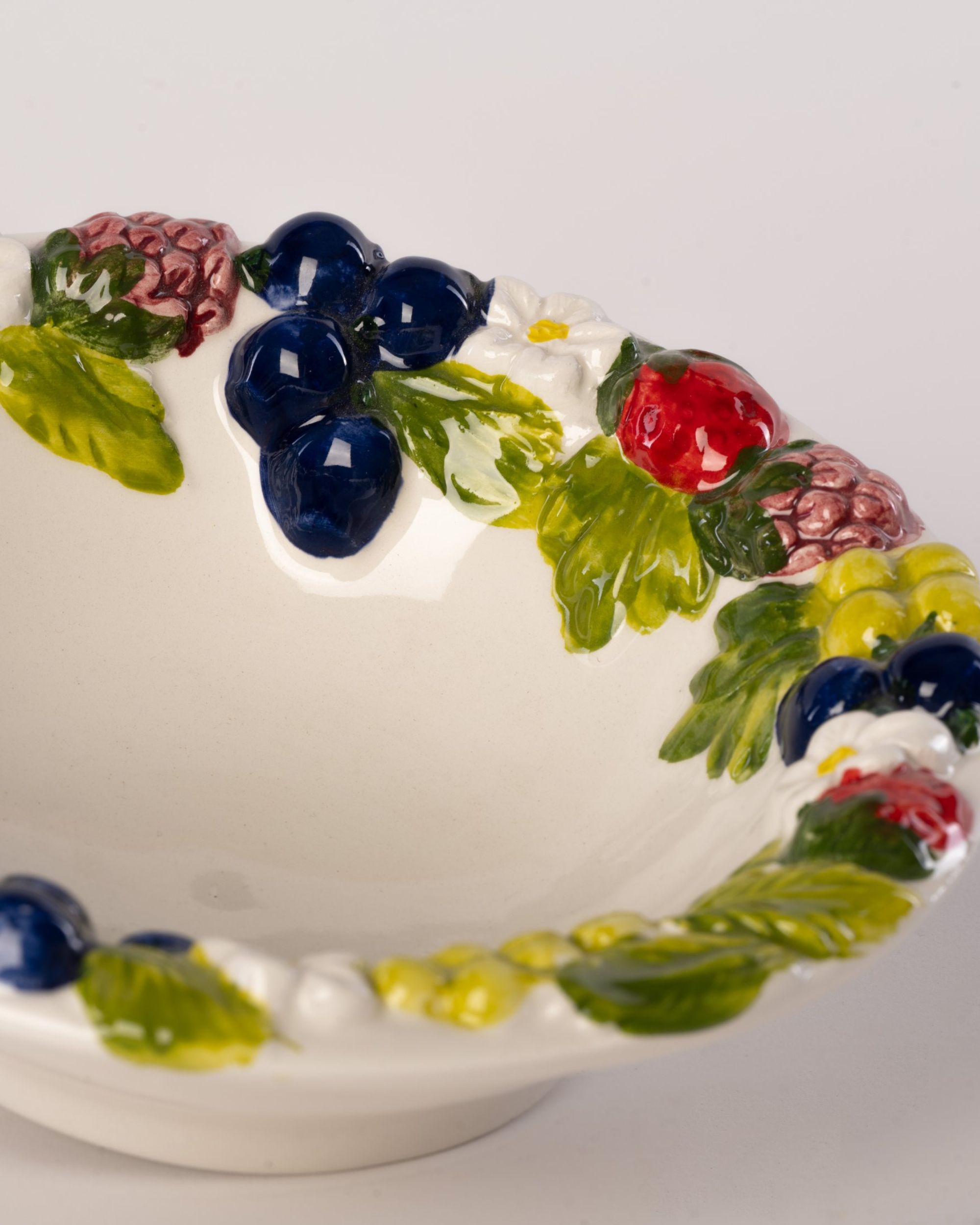 Handbemalte Keramik Schüssel Beeren