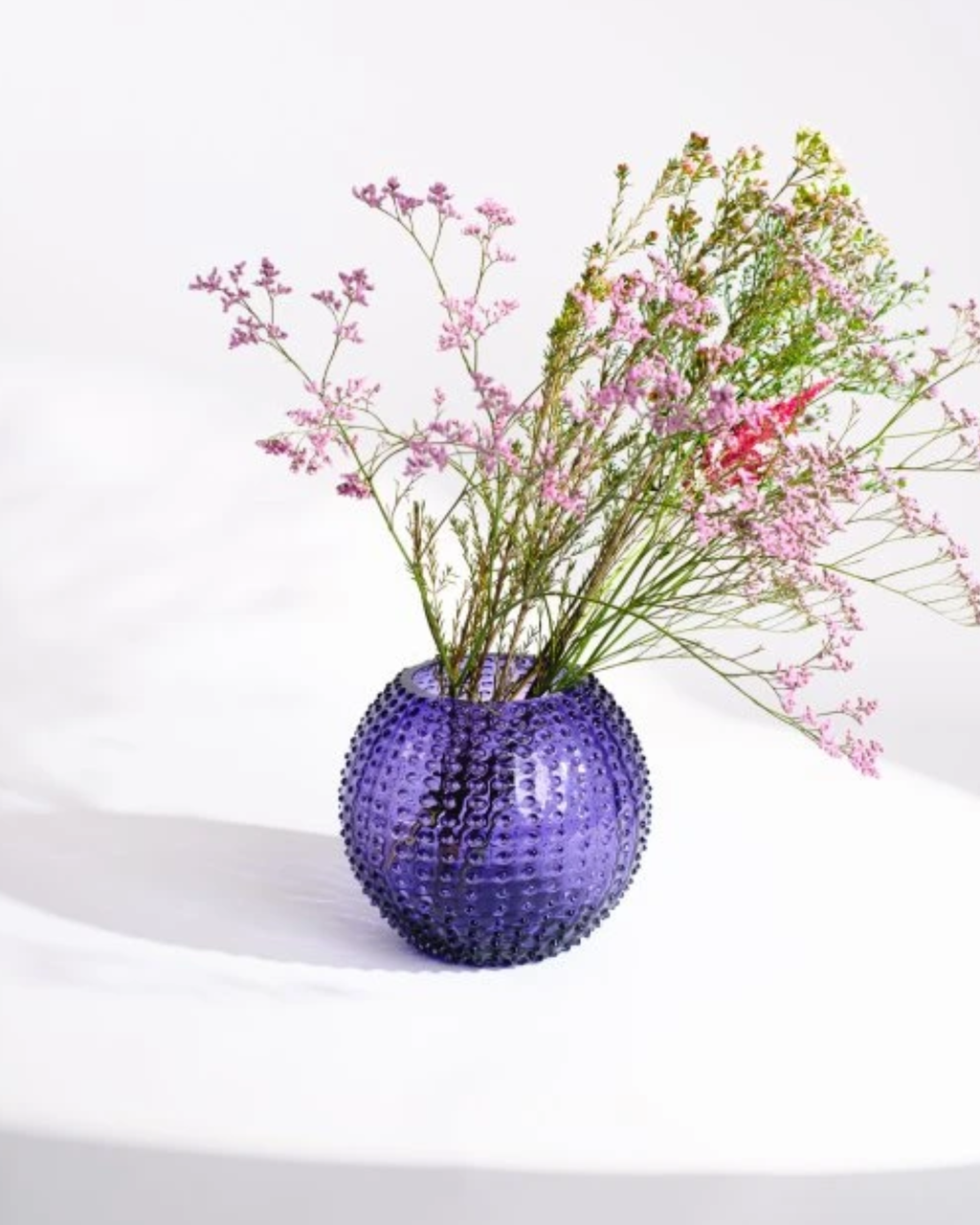 Anna von Lipa Hobail Globe Vase Indigo 24 cm
