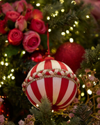 Weihnachtskugel Stoffgeflecht Weiß-Rot, Ø 15 cm