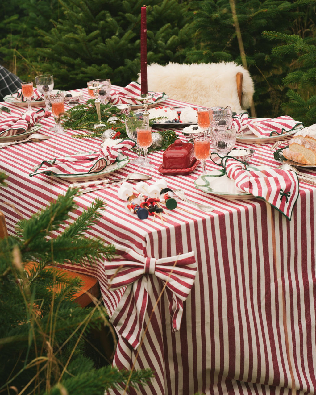 Tischdecke Noeline Burgunder (170x360)